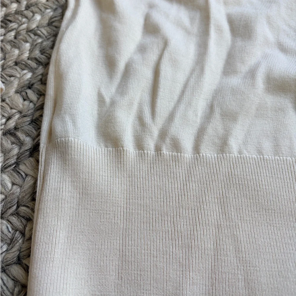 Banana Republic 100% Merino Wool Sweater XS Cream Lightweight Pullover - Picture 5 of 5